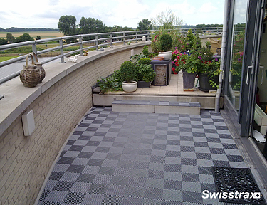 Garden balcony with Ribtrax Smooth Pro installed