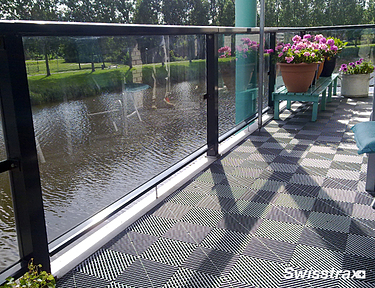 Balcony area with Ribtrax Smooth Pro tiles